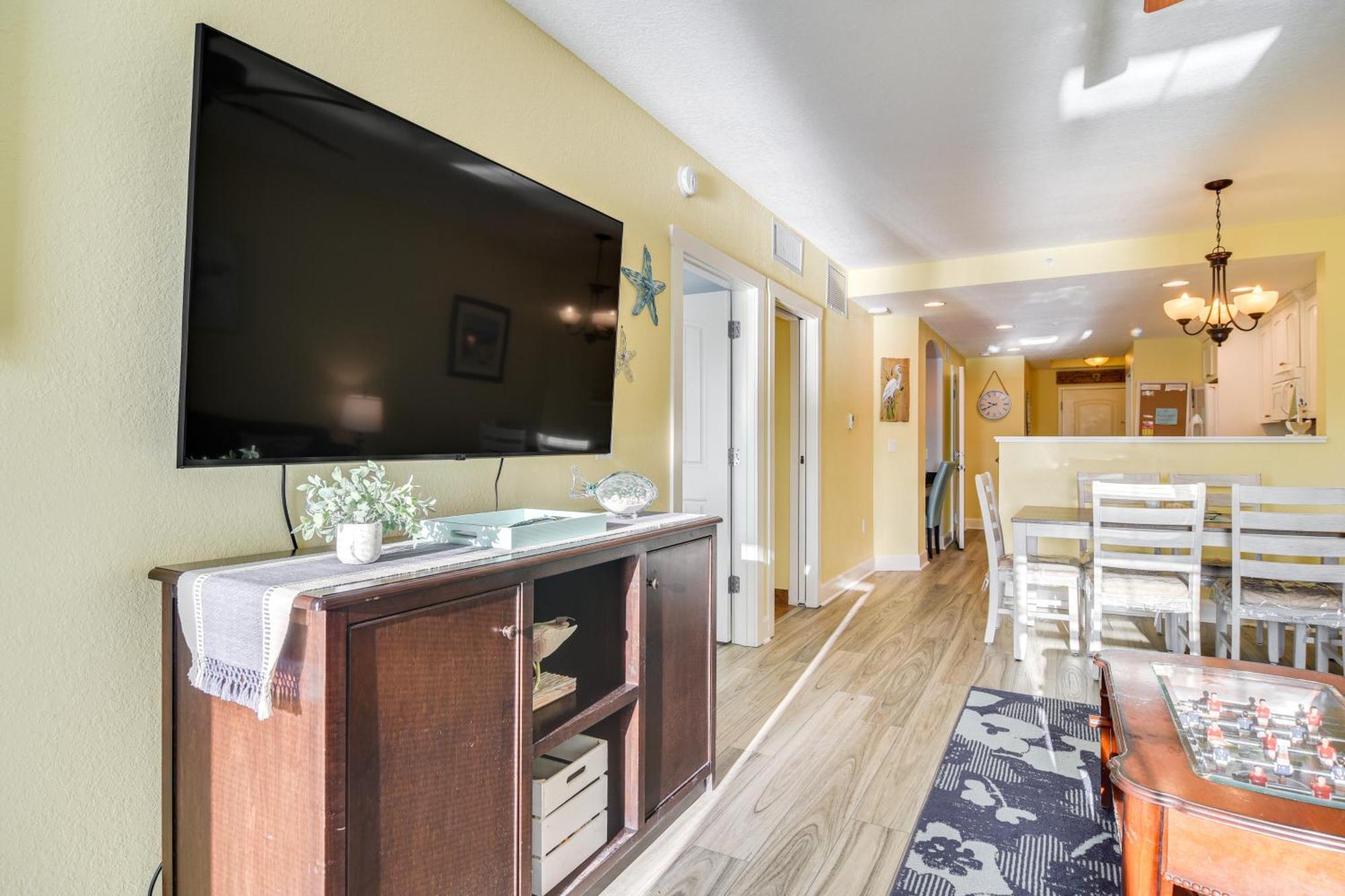 Waterfront Condo With Water Park, Walk To The Beach! 클리어워터 비치 외부 사진